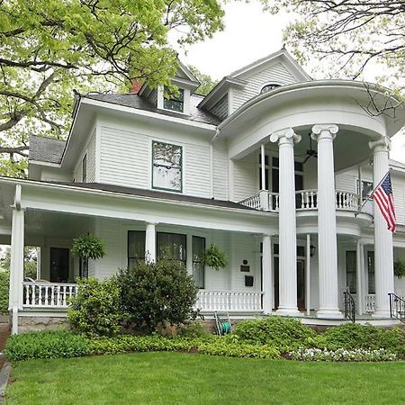 Double Oaks Bed & Breakfast Bed and Breakfast Greensboro Εξωτερικό φωτογραφία